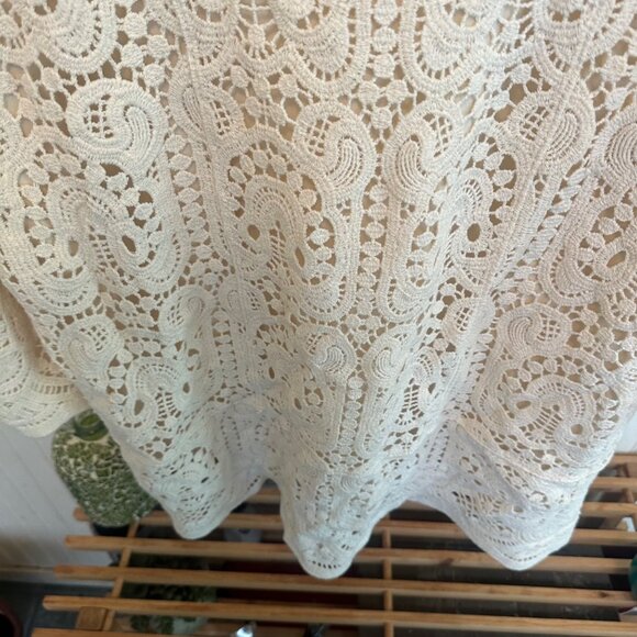 Adiva cream Crochet Tunic With Deep V-Neckline & 3/4 Sleeves - Picture 6 of 7